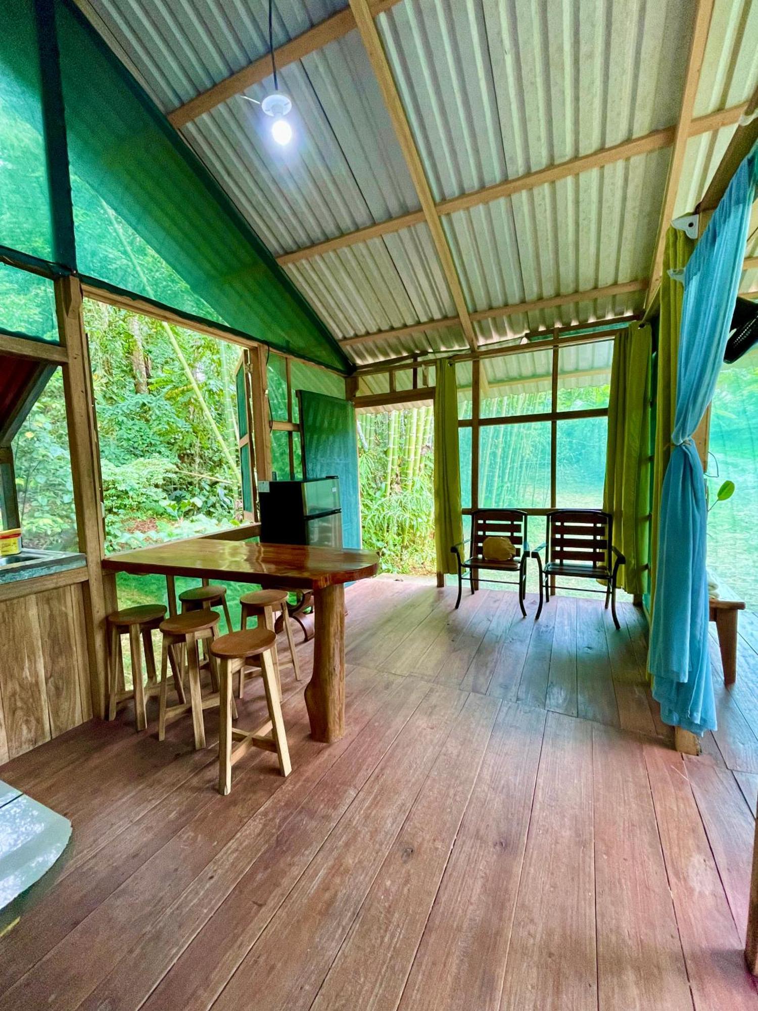 Alouatta Lodge And Canopy Cahuita Exteriér fotografie