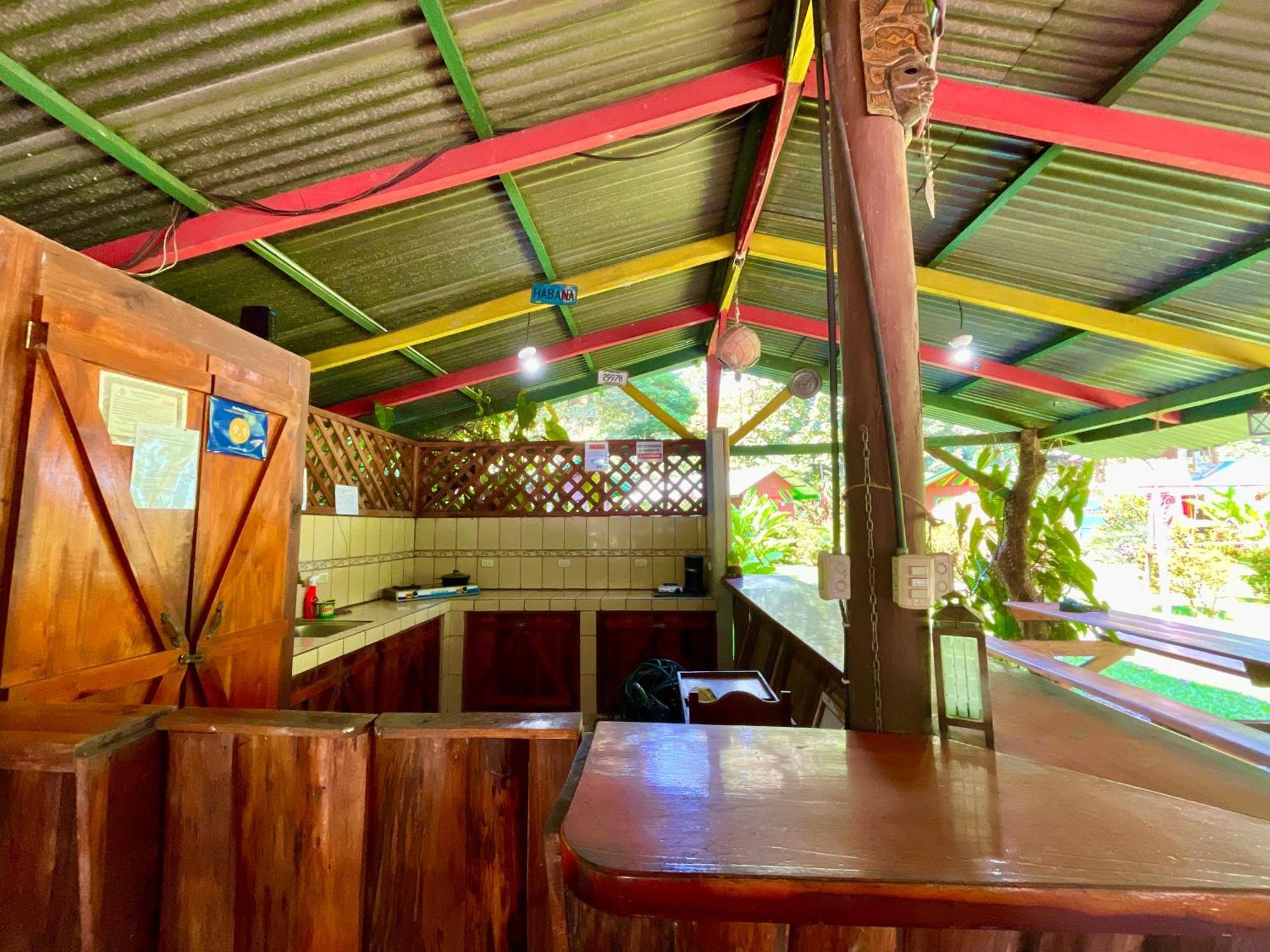Alouatta Lodge And Canopy Cahuita Exteriér fotografie
