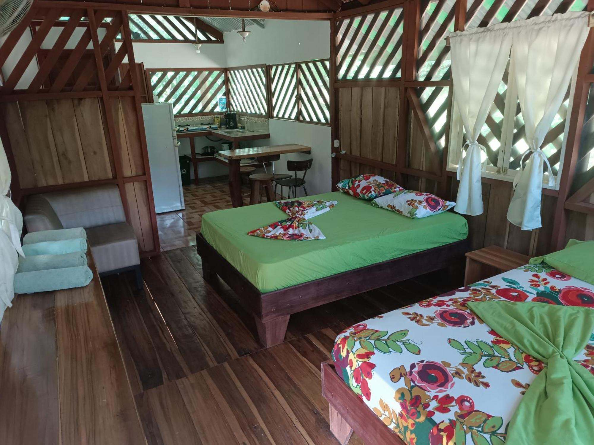 Alouatta Lodge And Canopy Cahuita Exteriér fotografie
